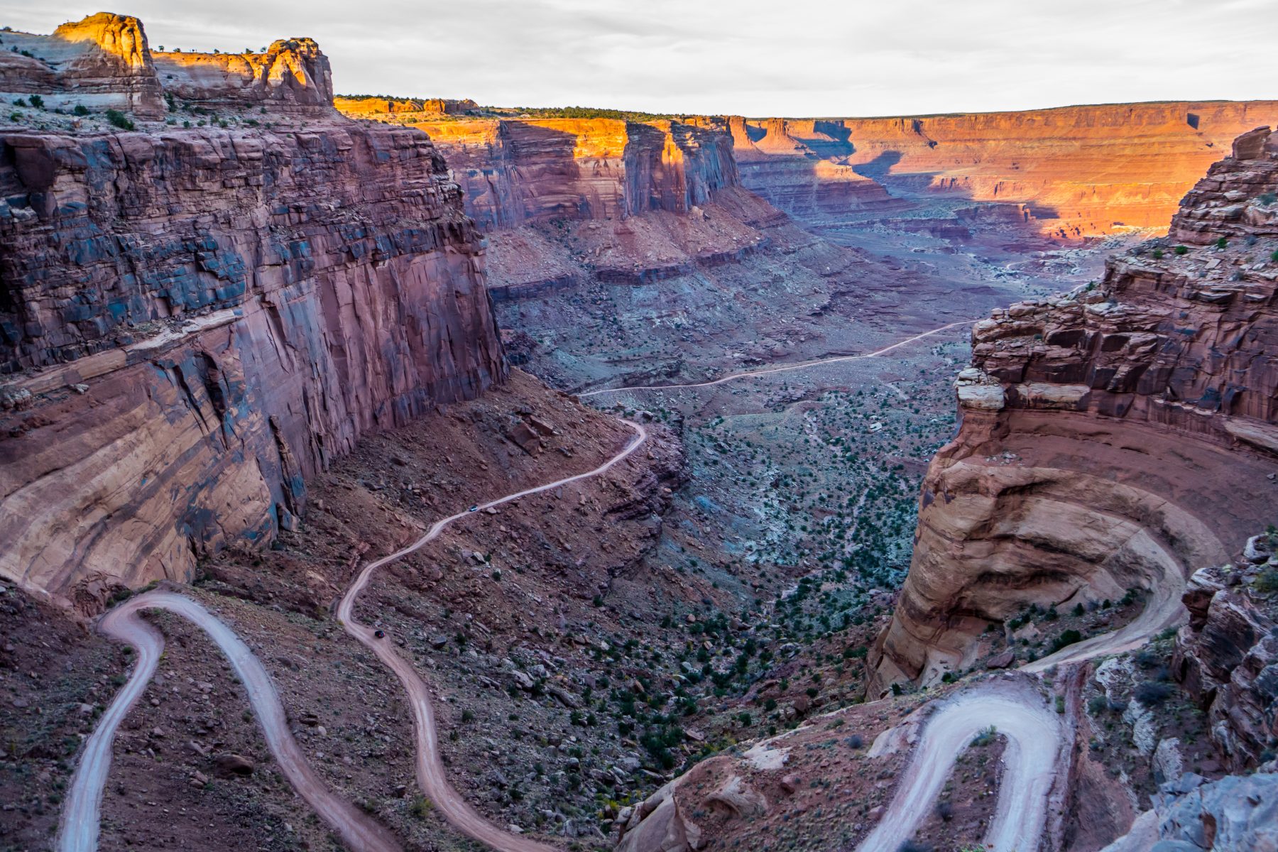 The Shafer Trail In Canyonlands National Park We Love To Explore